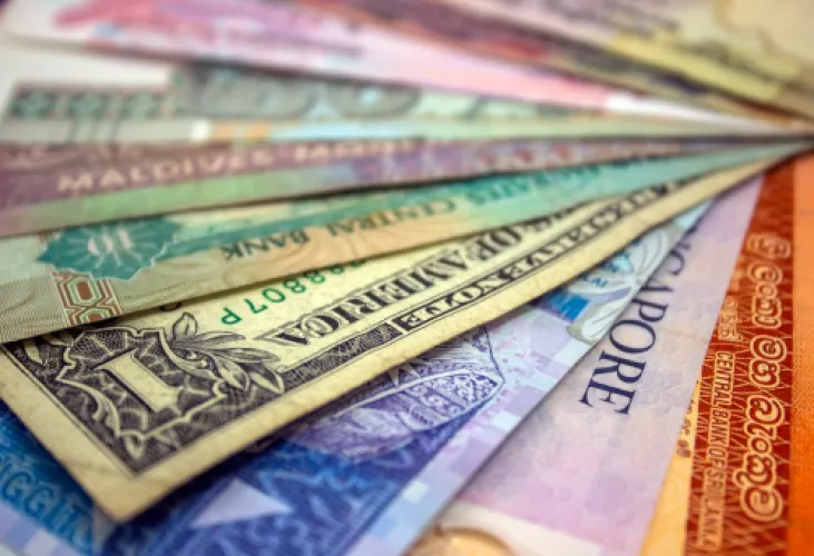 How Much Travel Money Should I Take On Holiday?